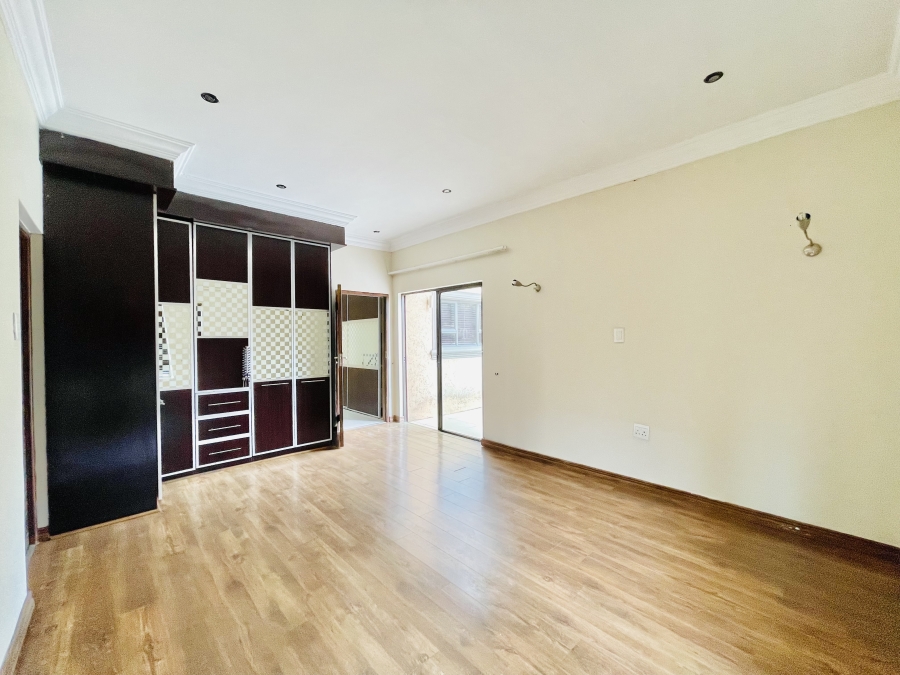 To Let 4 Bedroom Property for Rent in Blue Valley Golf Estate Gauteng