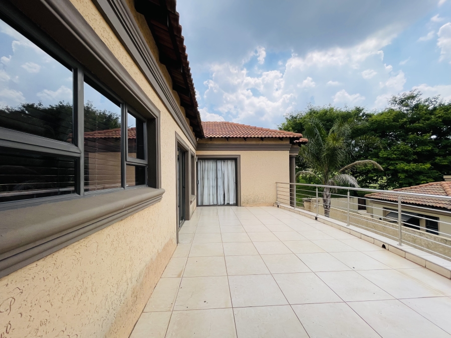 To Let 4 Bedroom Property for Rent in Blue Valley Golf Estate Gauteng