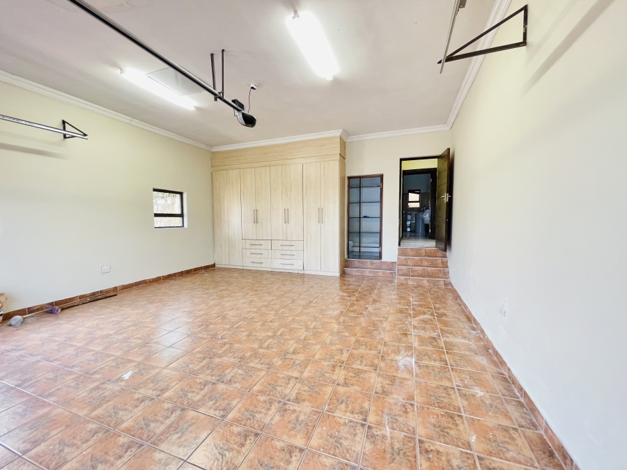 To Let 4 Bedroom Property for Rent in Blue Valley Golf Estate Gauteng