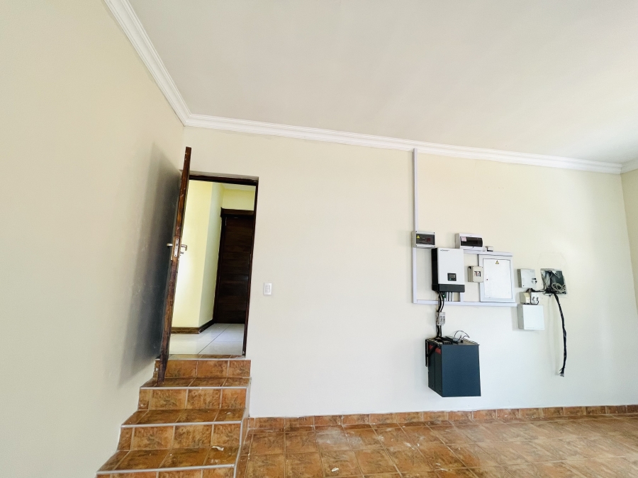 To Let 4 Bedroom Property for Rent in Blue Valley Golf Estate Gauteng