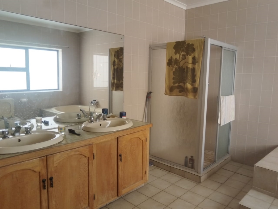 8 Bedroom Property for Sale in Bruma Gauteng