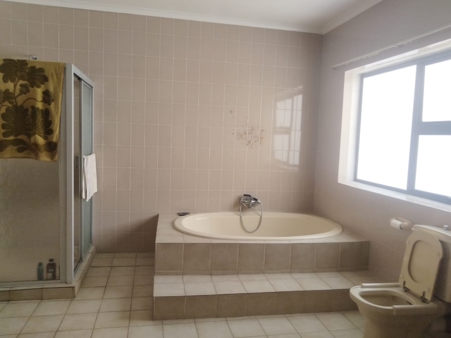 8 Bedroom Property for Sale in Bruma Gauteng