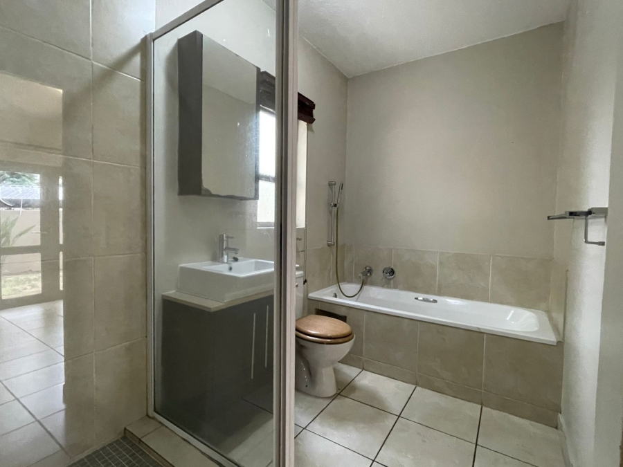 To Let 1 Bedroom Property for Rent in Bryanston Gauteng