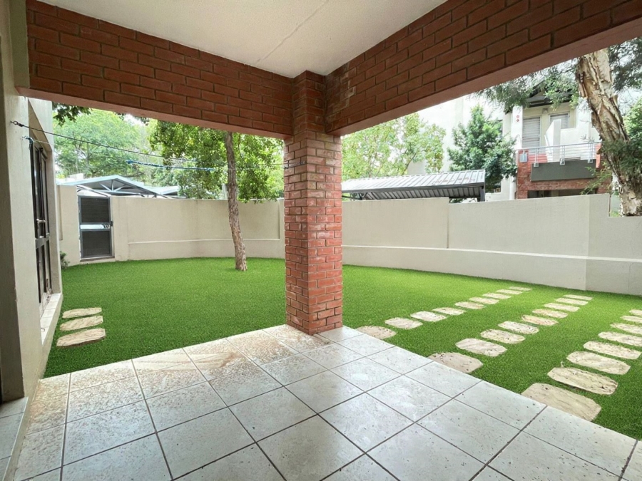 To Let 1 Bedroom Property for Rent in Bryanston Gauteng