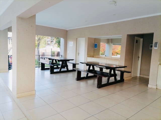 To Let 2 Bedroom Property for Rent in Lonehill Gauteng