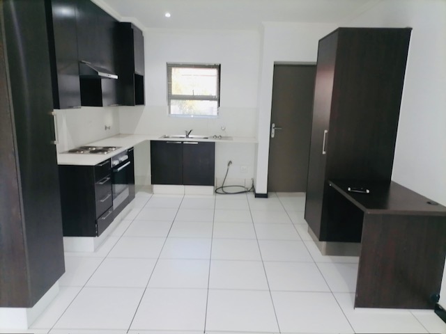 To Let 2 Bedroom Property for Rent in Lonehill Gauteng