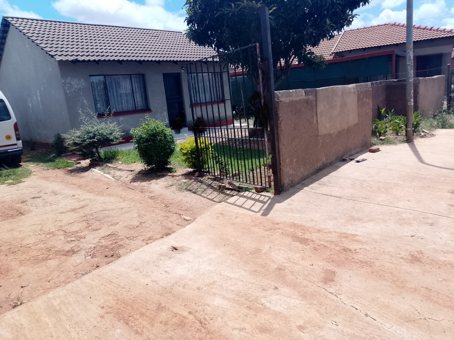 2 Bedroom Property for Sale in Mamelodi East Gauteng