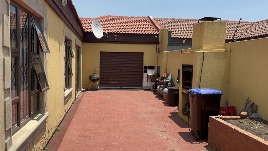 3 Bedroom Property for Sale in Vanderbijlpark CE 7 Gauteng