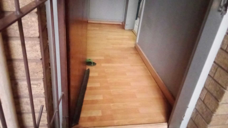 2 Bedroom Property for Sale in Vanderbijlpark CW 1 Gauteng