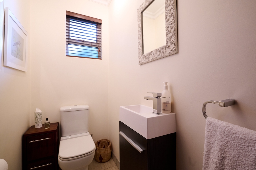 4 Bedroom Property for Sale in Waterfall Country Village Gauteng