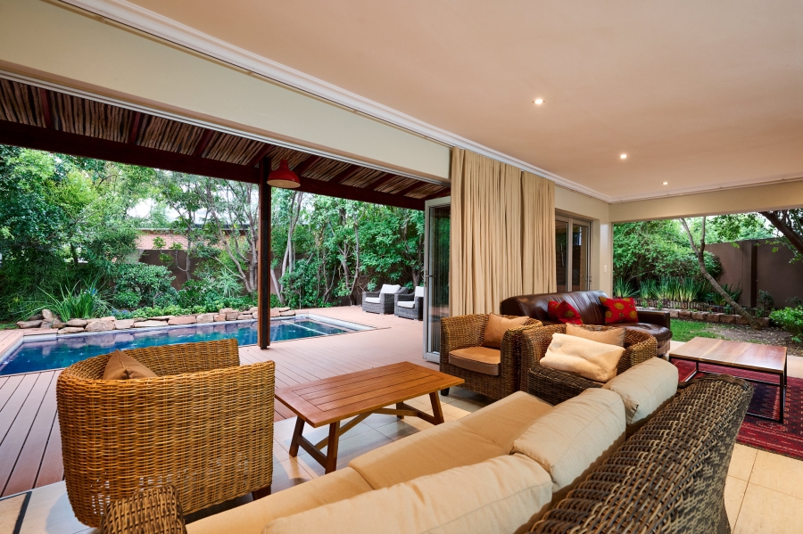 4 Bedroom Property for Sale in Waterfall Country Village Gauteng