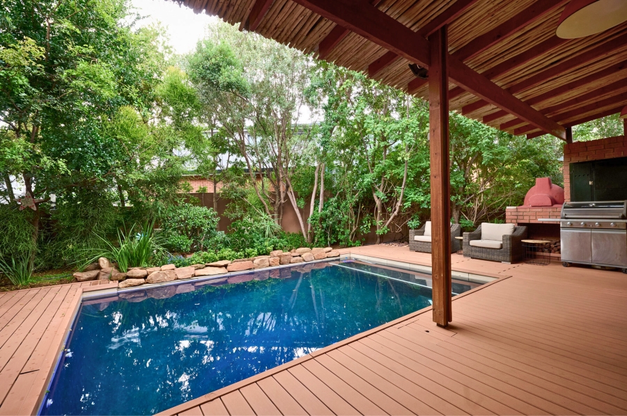 4 Bedroom Property for Sale in Waterfall Country Village Gauteng