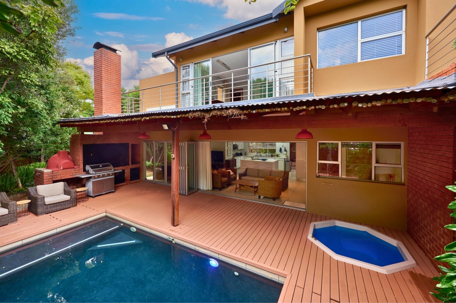 4 Bedroom Property for Sale in Waterfall Country Village Gauteng