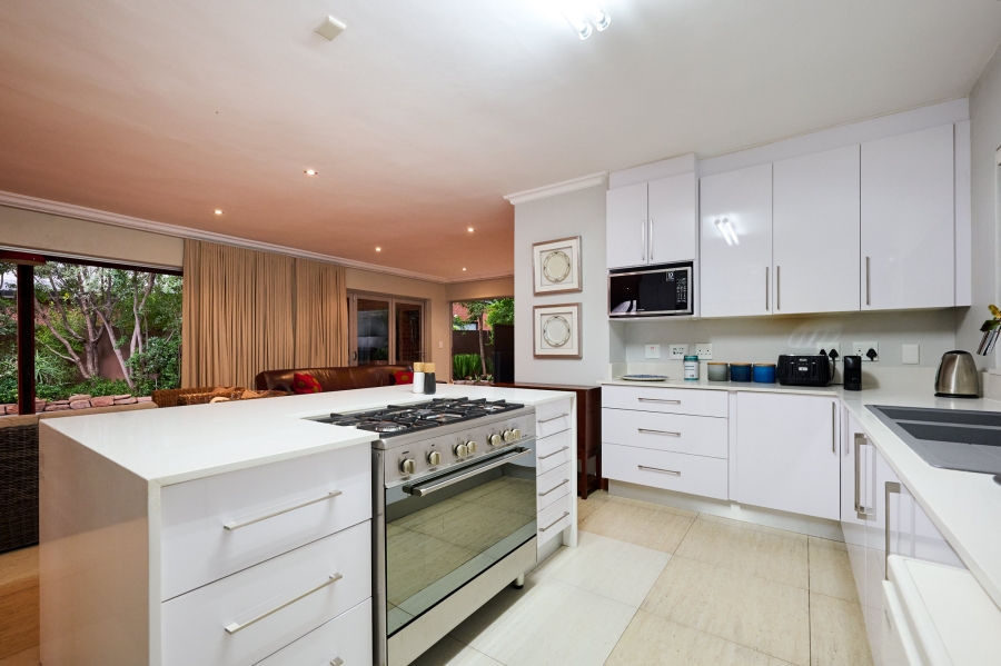 4 Bedroom Property for Sale in Waterfall Country Village Gauteng