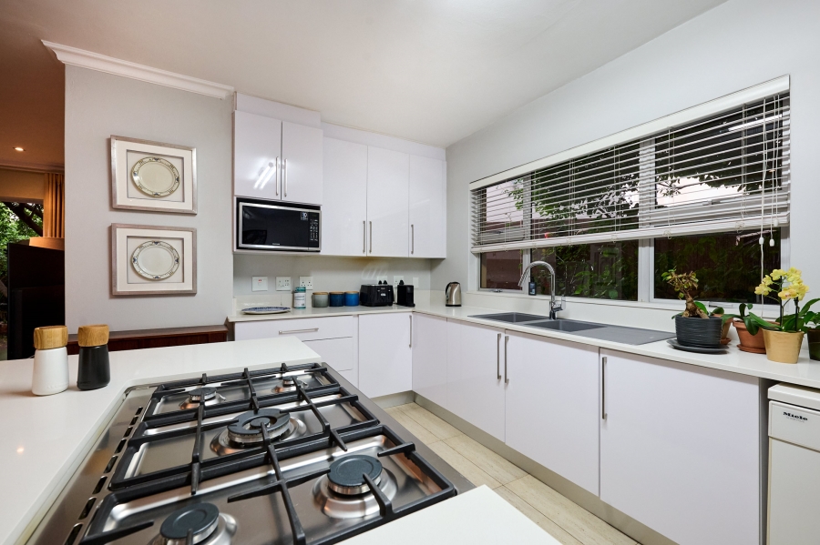 4 Bedroom Property for Sale in Waterfall Country Village Gauteng