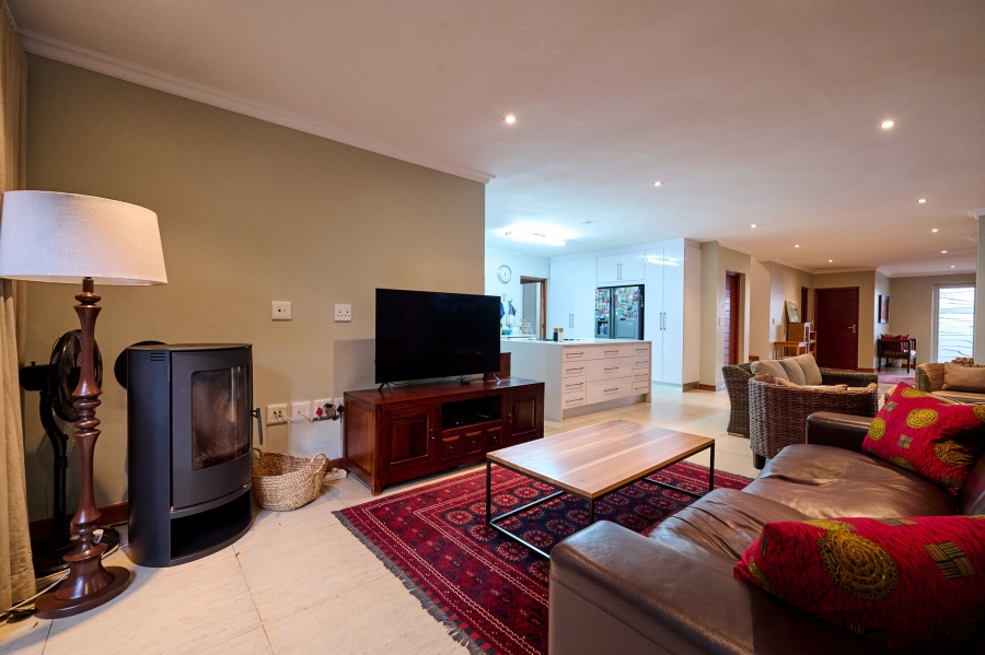 4 Bedroom Property for Sale in Waterfall Country Village Gauteng