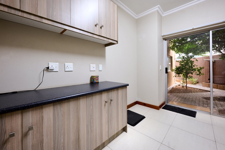 4 Bedroom Property for Sale in Waterfall Country Village Gauteng