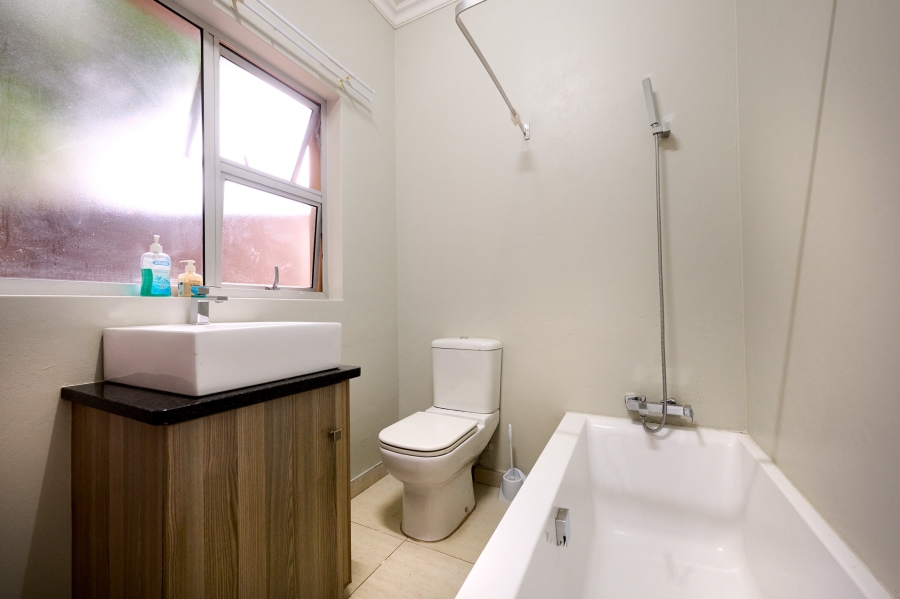 4 Bedroom Property for Sale in Waterfall Country Village Gauteng