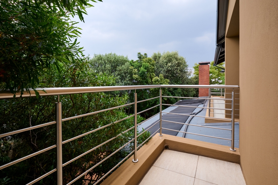 4 Bedroom Property for Sale in Waterfall Country Village Gauteng