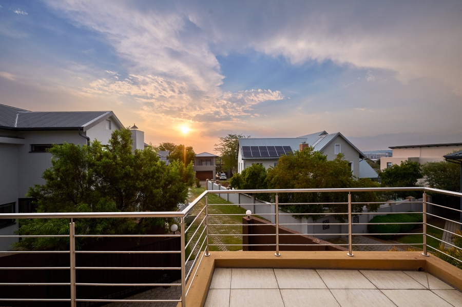 4 Bedroom Property for Sale in Waterfall Country Village Gauteng