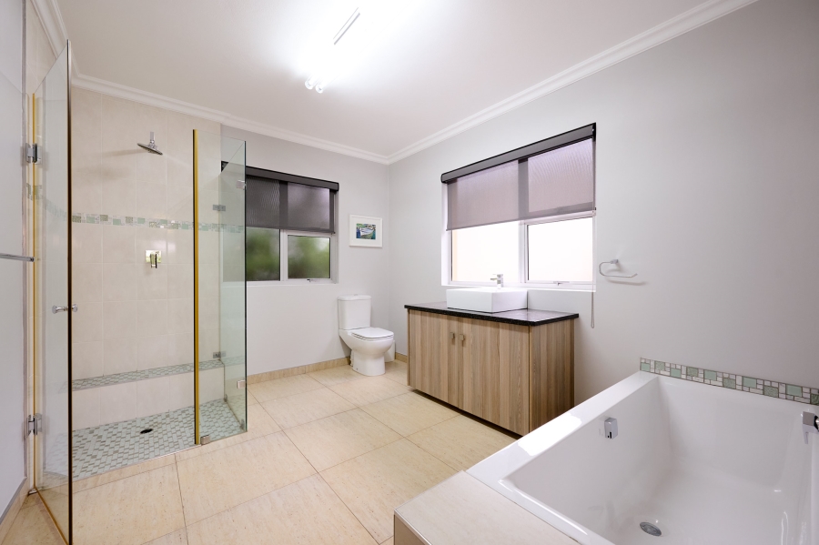 4 Bedroom Property for Sale in Waterfall Country Village Gauteng