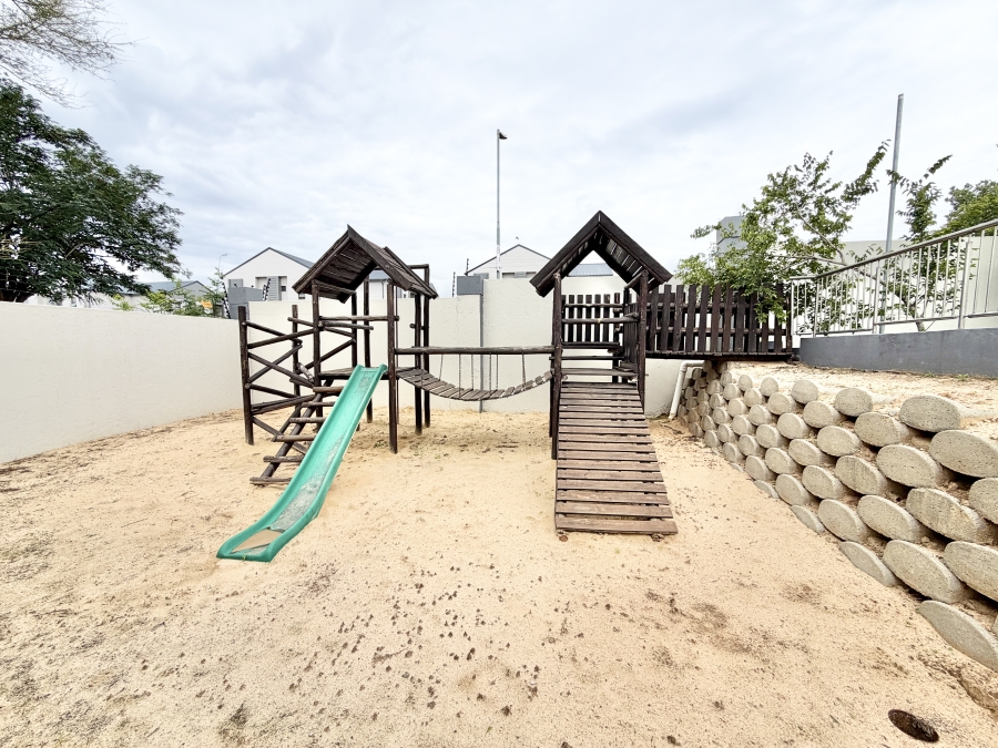 Commercial Property for Sale in Midridge Park Gauteng