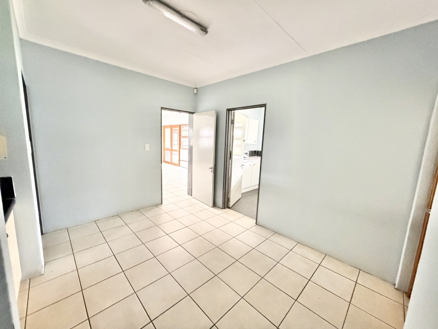 Commercial Property for Sale in Midridge Park Gauteng
