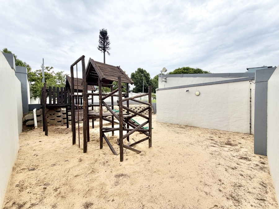 Commercial Property for Sale in Midridge Park Gauteng