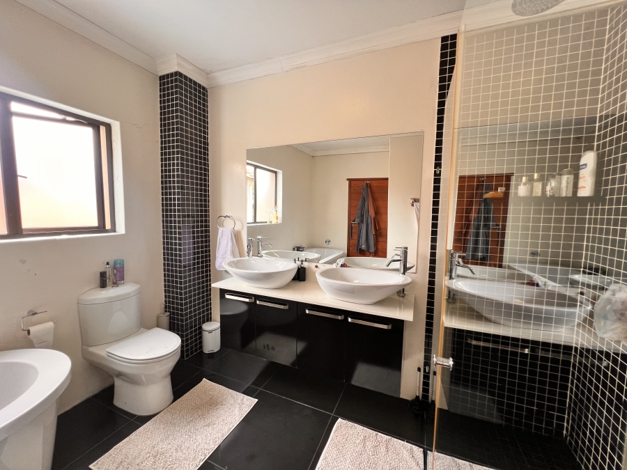 To Let 3 Bedroom Property for Rent in Summerset Gauteng