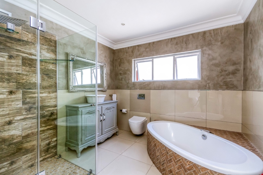 To Let 5 Bedroom Property for Rent in Hyde Park Gauteng