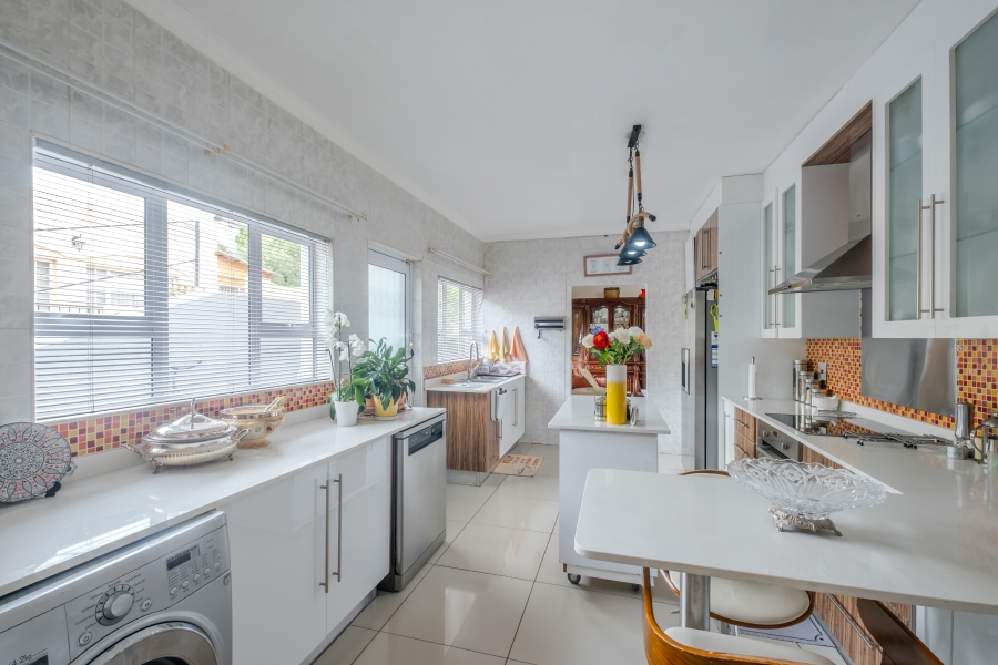 3 Bedroom Property for Sale in Faerie Glen Gauteng