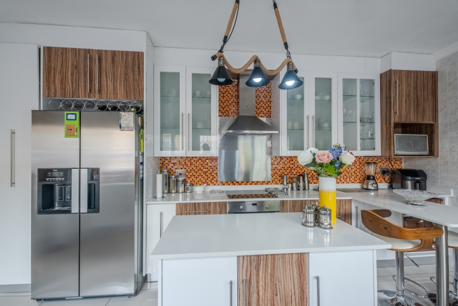 3 Bedroom Property for Sale in Faerie Glen Gauteng