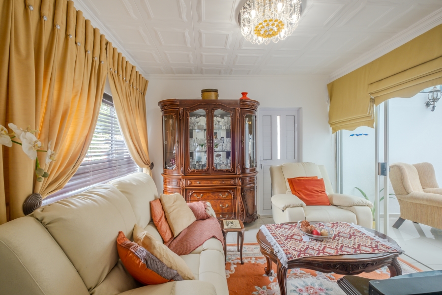 3 Bedroom Property for Sale in Faerie Glen Gauteng