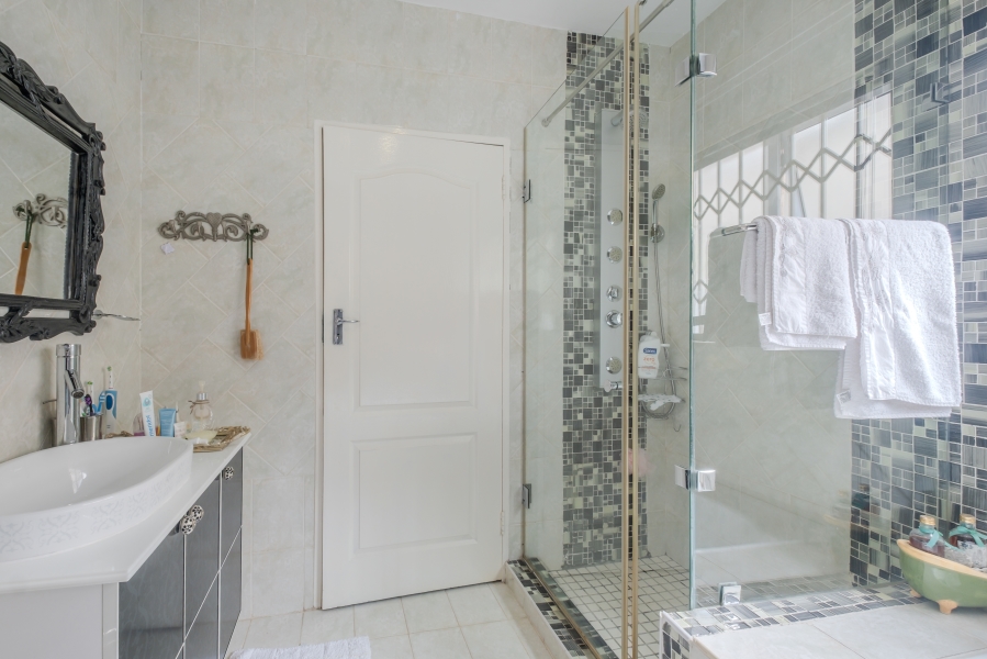 3 Bedroom Property for Sale in Faerie Glen Gauteng