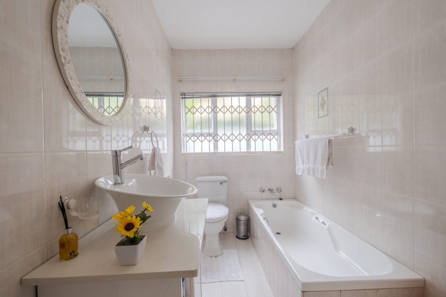 3 Bedroom Property for Sale in Faerie Glen Gauteng