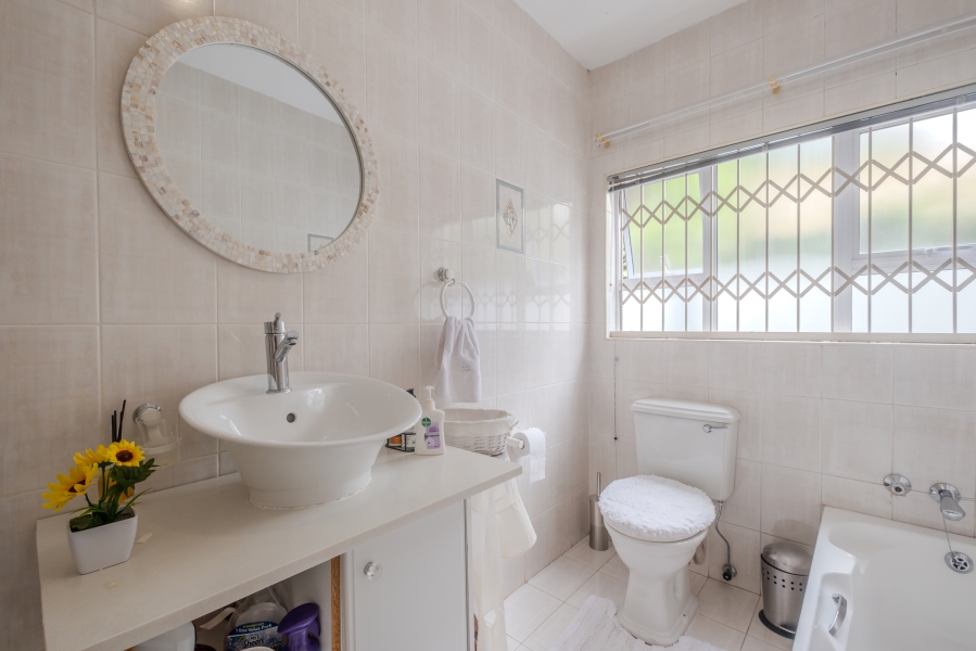 3 Bedroom Property for Sale in Faerie Glen Gauteng