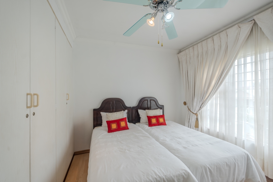 3 Bedroom Property for Sale in Faerie Glen Gauteng