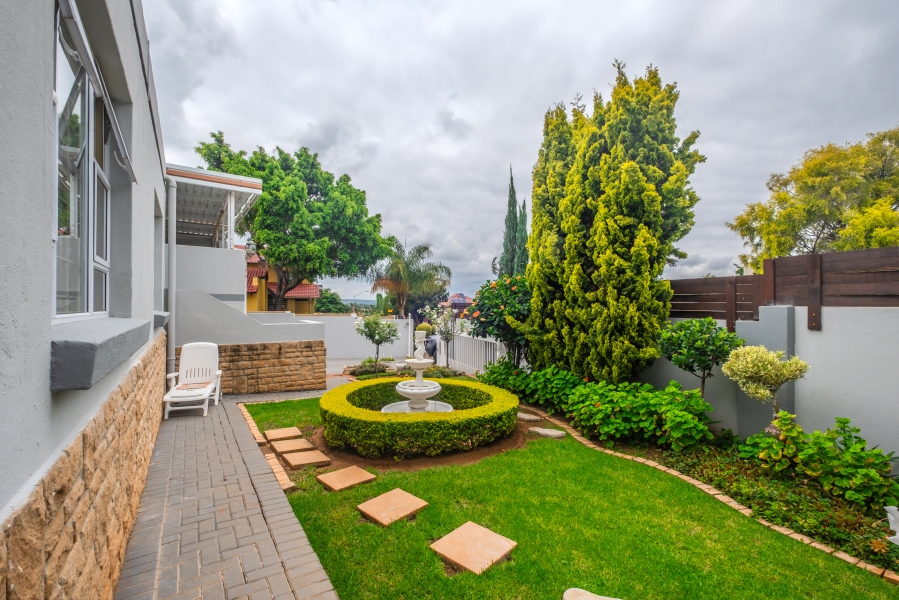 3 Bedroom Property for Sale in Faerie Glen Gauteng