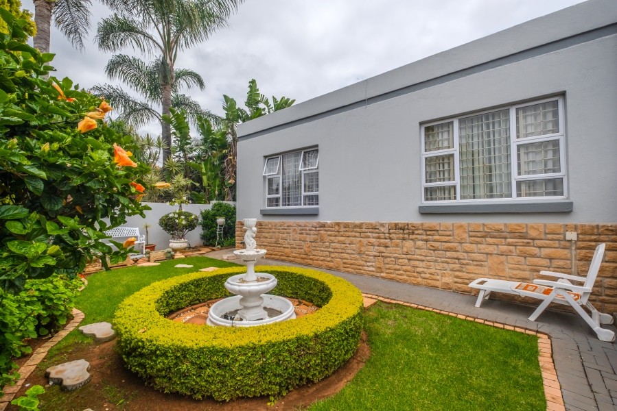 3 Bedroom Property for Sale in Faerie Glen Gauteng