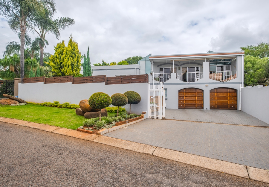 3 Bedroom Property for Sale in Faerie Glen Gauteng