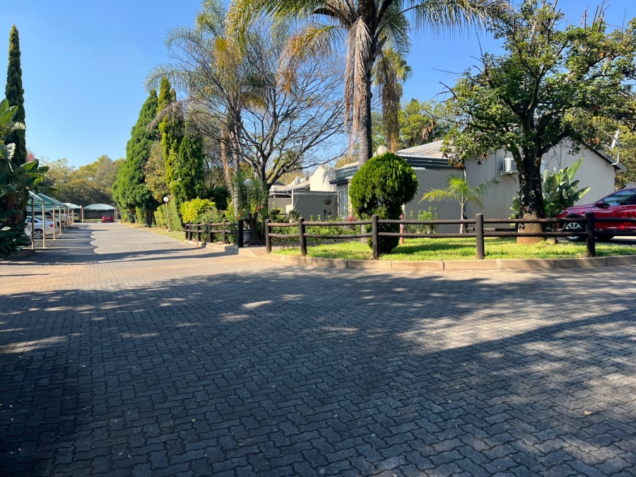 To Let 3 Bedroom Property for Rent in Lynnwood Glen Gauteng