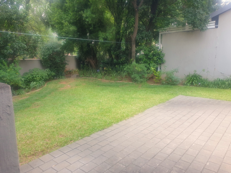 To Let 3 Bedroom Property for Rent in Lynnwood Glen Gauteng