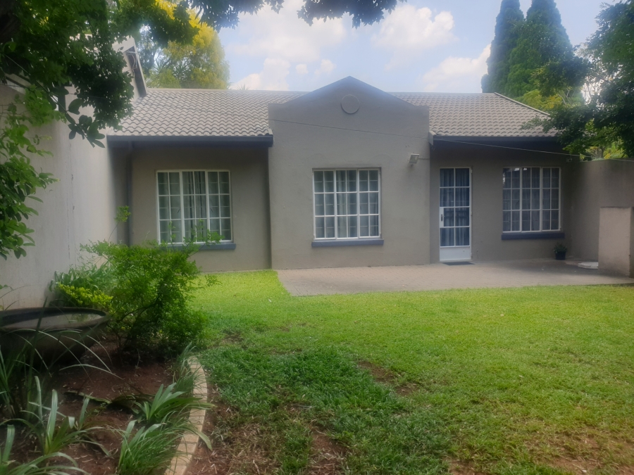 To Let 3 Bedroom Property for Rent in Lynnwood Glen Gauteng