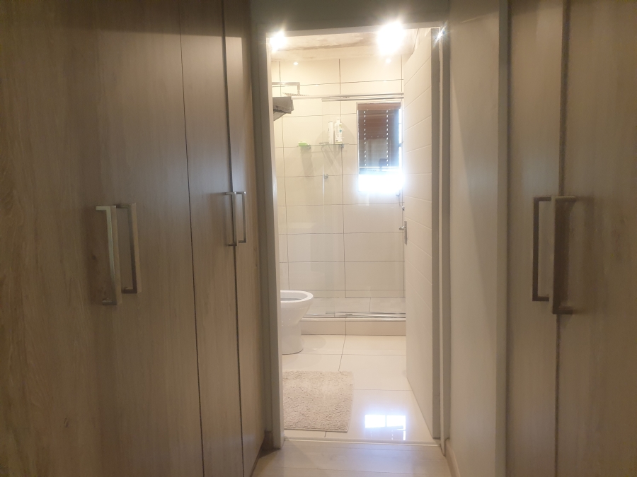 To Let 3 Bedroom Property for Rent in Lynnwood Glen Gauteng