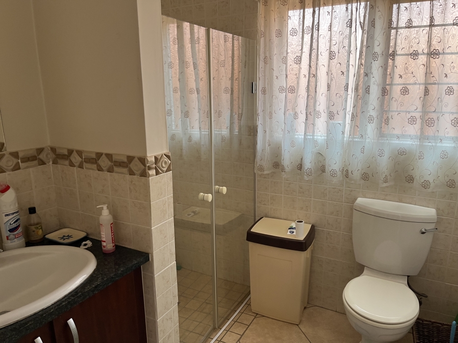 3 Bedroom Property for Sale in Die Wilgers Gauteng