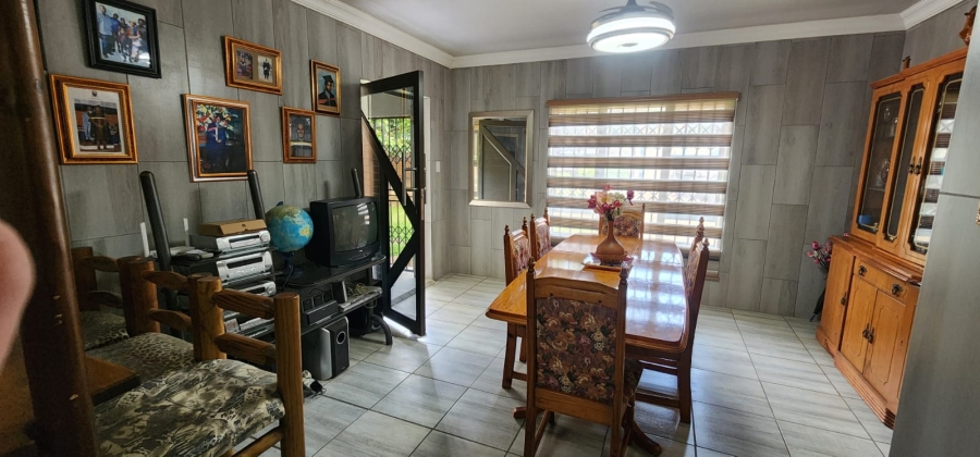 3 Bedroom Property for Sale in Mountain View Gauteng