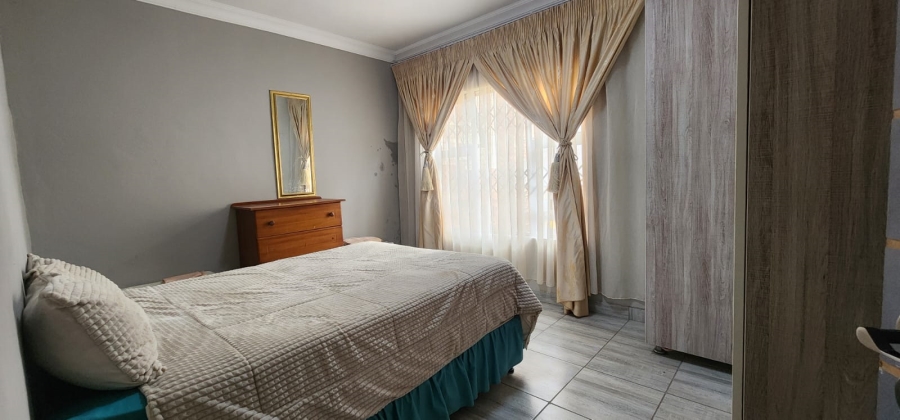 3 Bedroom Property for Sale in Mountain View Gauteng