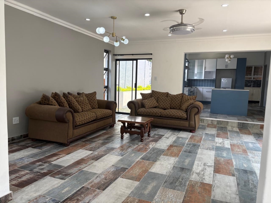 To Let 3 Bedroom Property for Rent in Waverley Gauteng