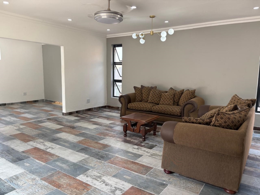 To Let 3 Bedroom Property for Rent in Waverley Gauteng