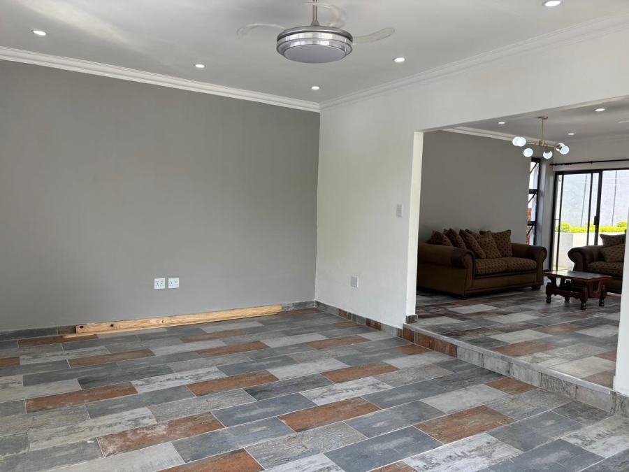 To Let 3 Bedroom Property for Rent in Waverley Gauteng